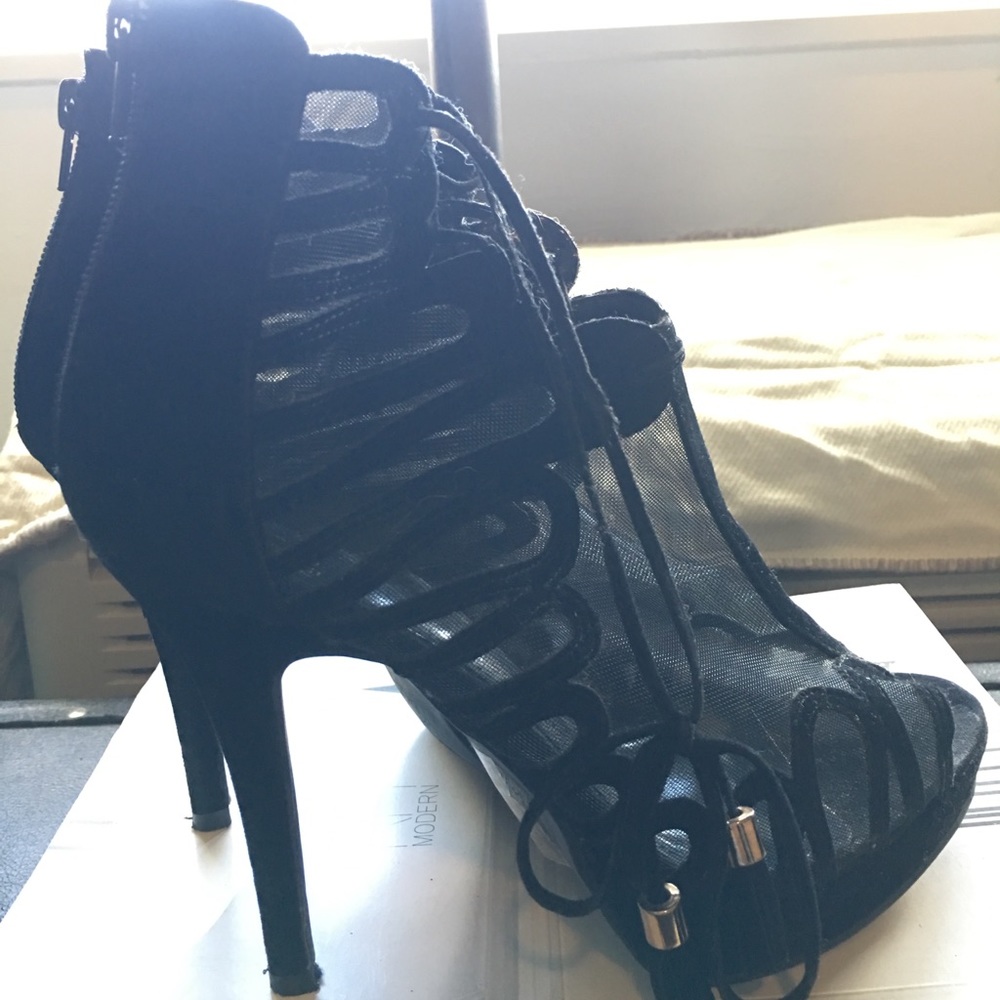 Open toe Booties - Picture 2 of 8